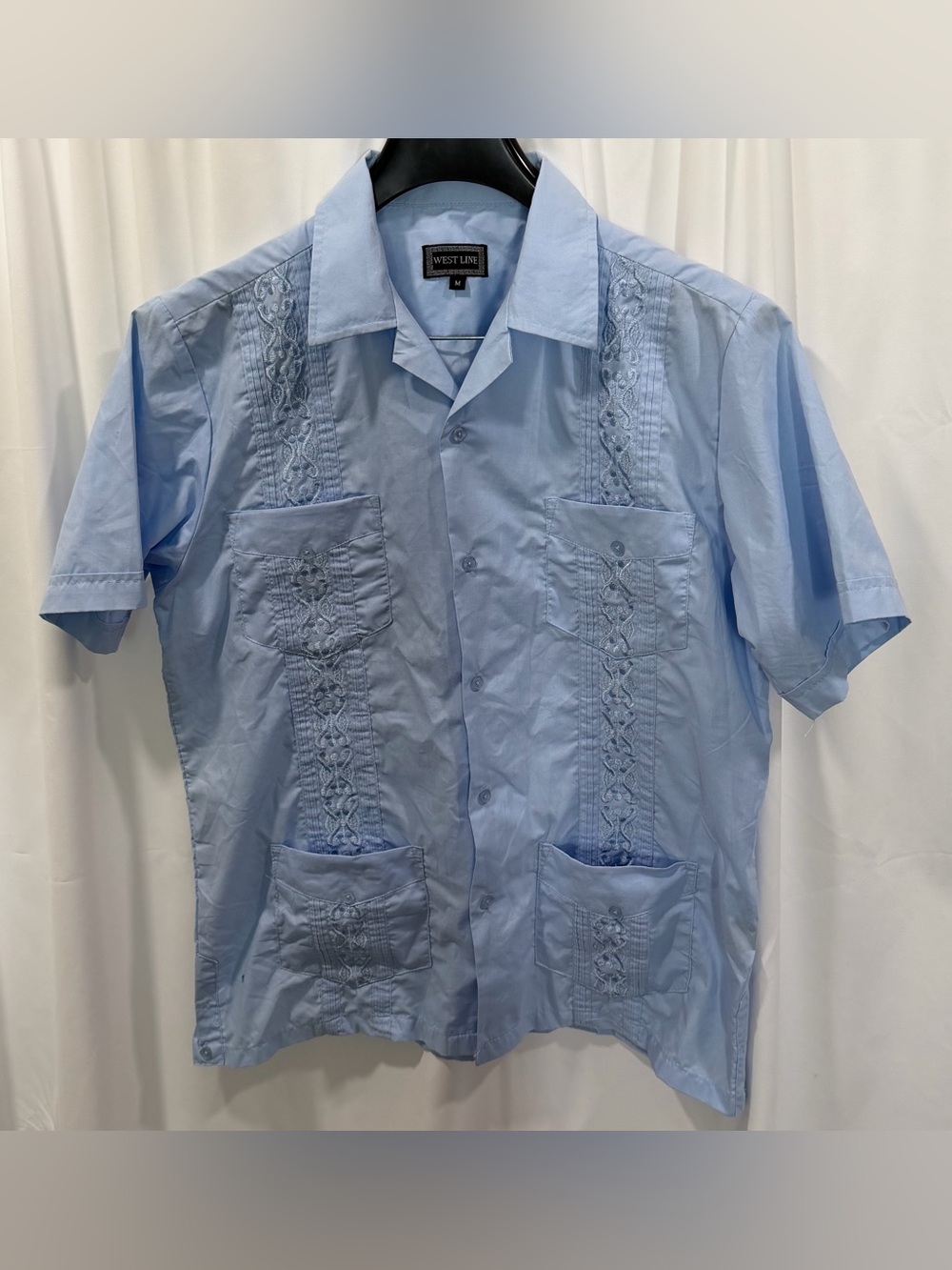 West Line Light Blue Embroidered Guayabera Cuban Shirt Men’s Medium